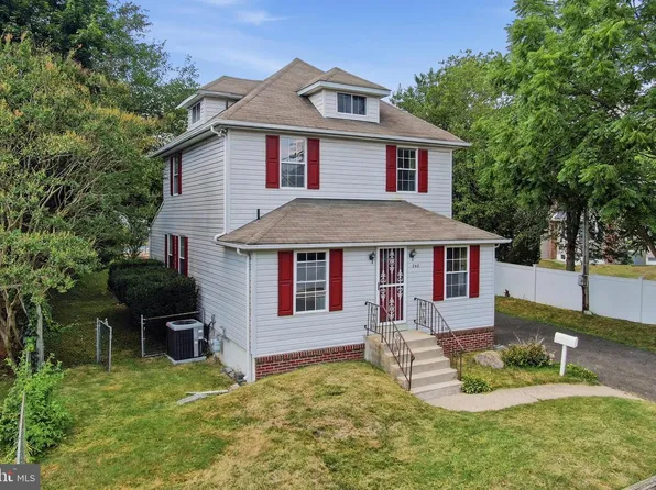242 Trenton Ave, Laurel Springs, NJ 08021