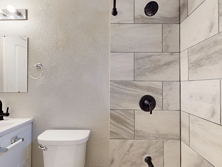 906 Estelle Ave — Photo 9