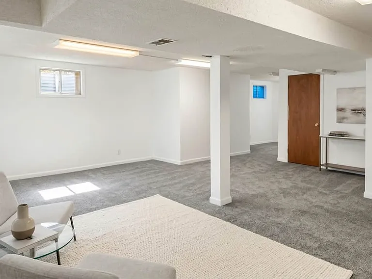 201 S Allison St #2 — Photo 4