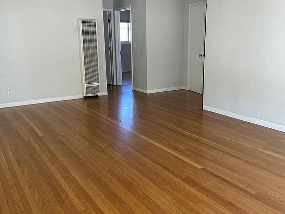 5th image of 477 Waverley St
