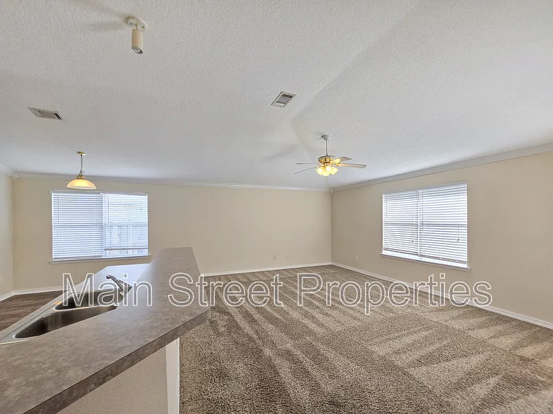 The Estates At Emerald Shores — Photo 4