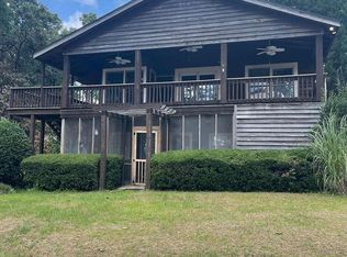 378 Lake Dr, Hartsville, SC 29550