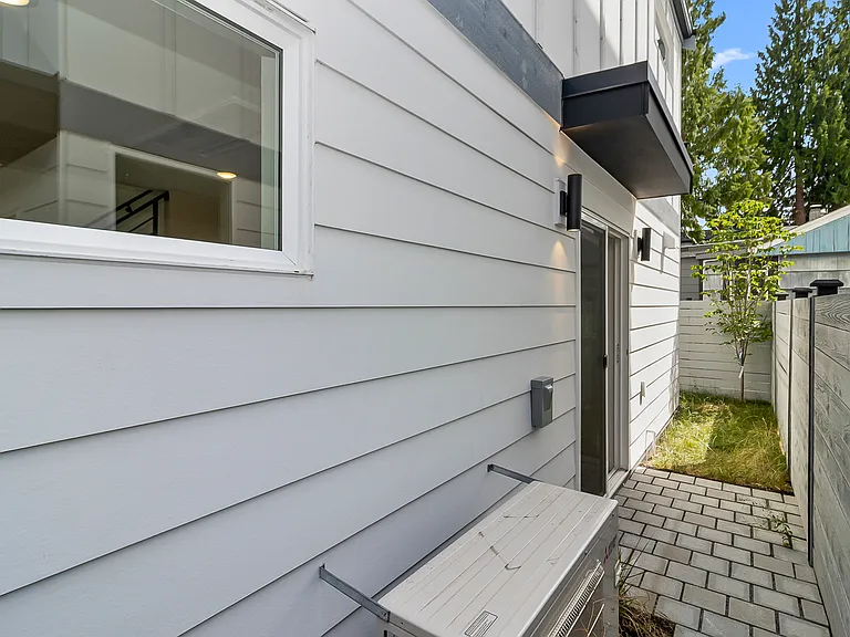 820 S Sullivan St #B — Photo 13