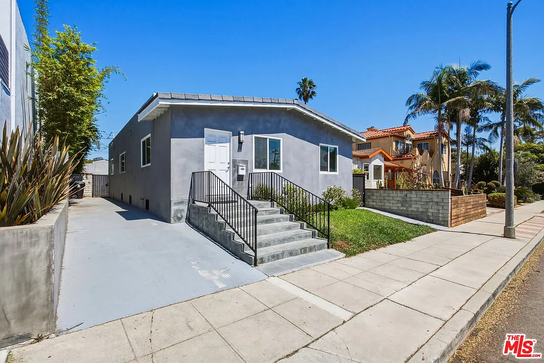 4 bed, 2500 sqft, $8,495 — Photo 1