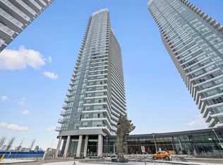 117 McMahon Dr #311, Toronto, ON M2K 0E4