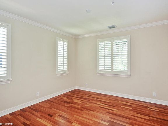 5th image of 358 Tuxedo Ln