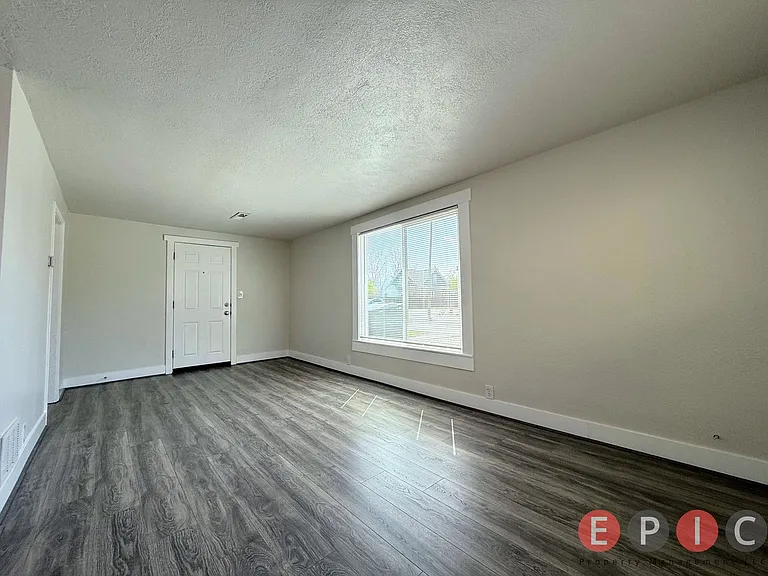 2544 S 200 E — Photo 7
