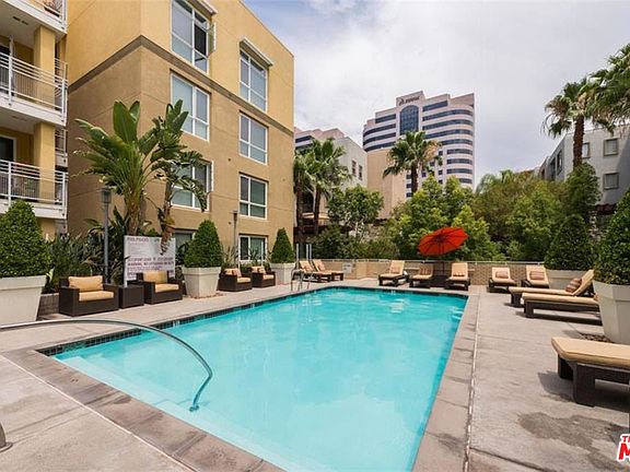 2nd image of 21301 Erwin St Unit 246