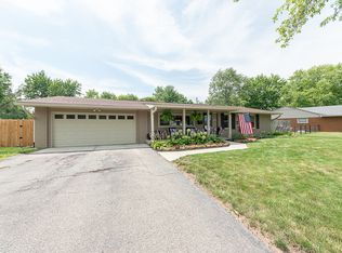 4236 Roselawn Ave, Columbus, IN 47203