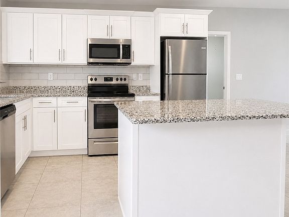 3rd image of 1625 SW 1st Ave Unit 101