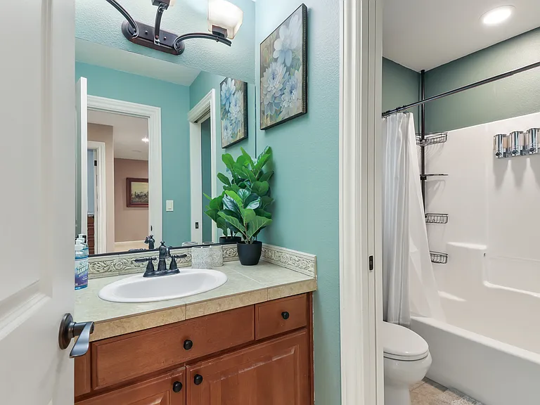13212 NE 61st Cir — Photo 12