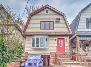 131 W 46th St, Bayonne, NJ 07002