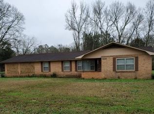 1064 Poplar St, Georgetown, MS 39078