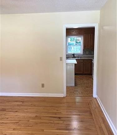 4th image of 747 Boulder Pl