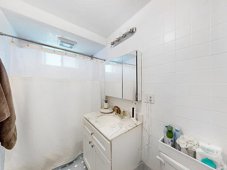 11 Heath St #1 — Photo 6