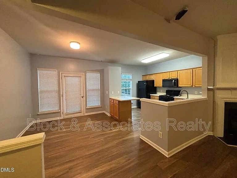 7252 Corvette Ct — Photo 6