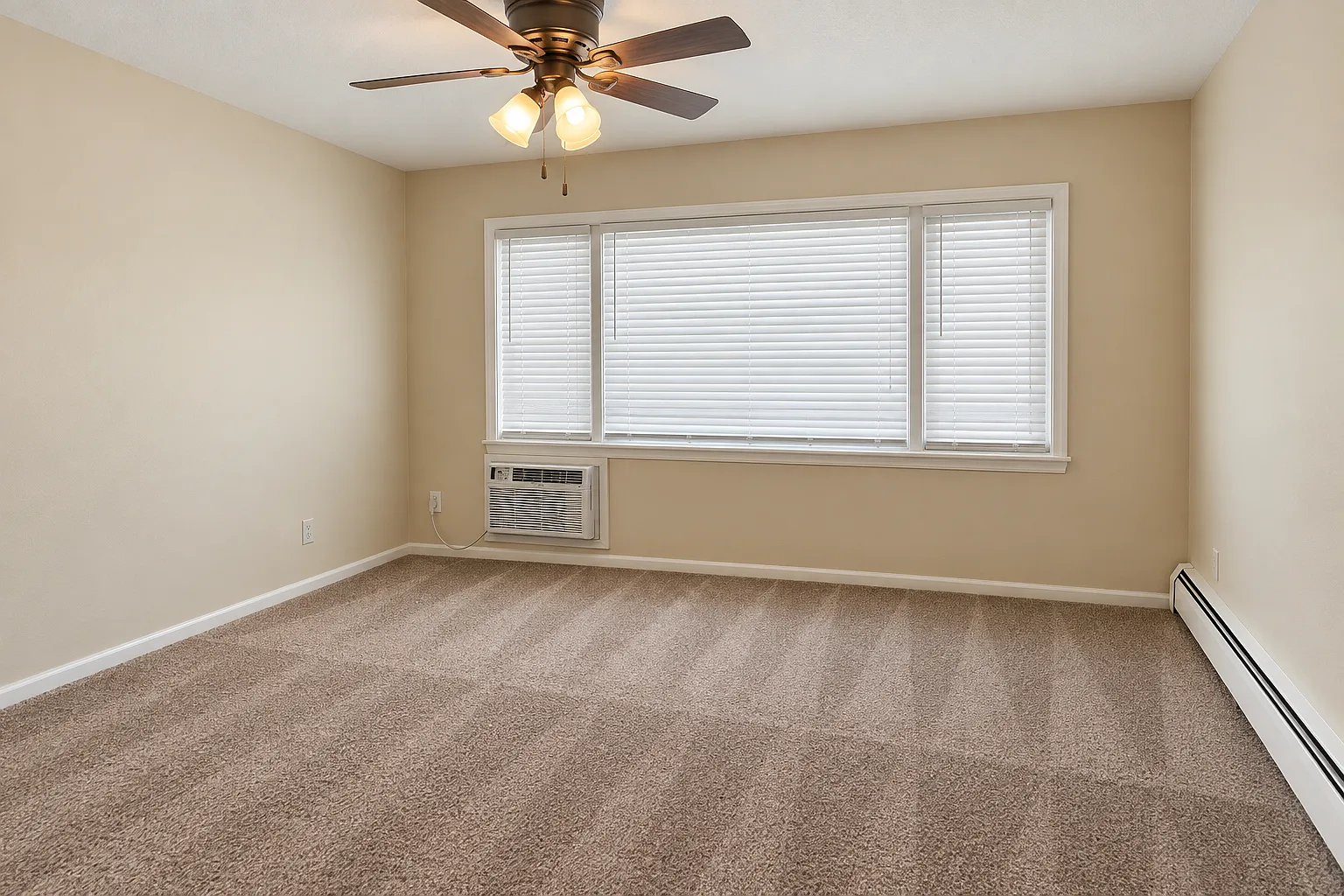 Studio, $949 — Photo 4