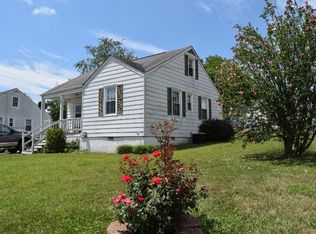 165 Clearview Dr, Christiansburg, VA 24073
