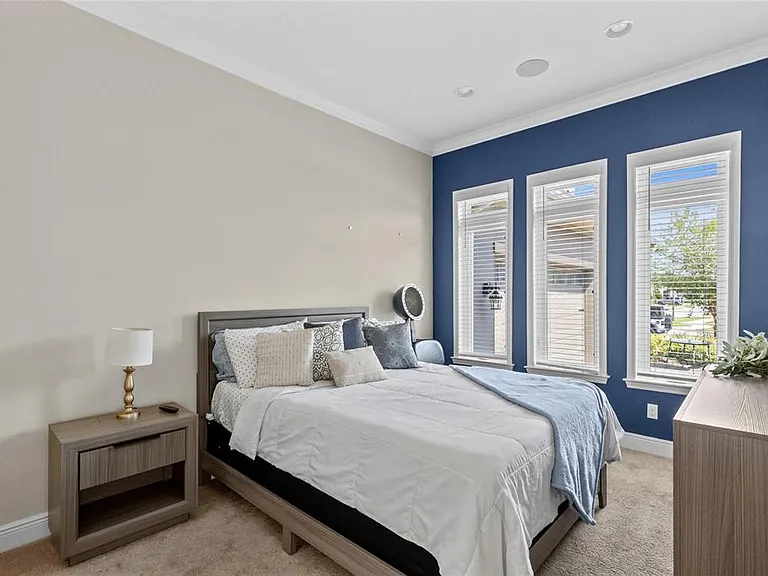 8802 Finsen St — Photo 17