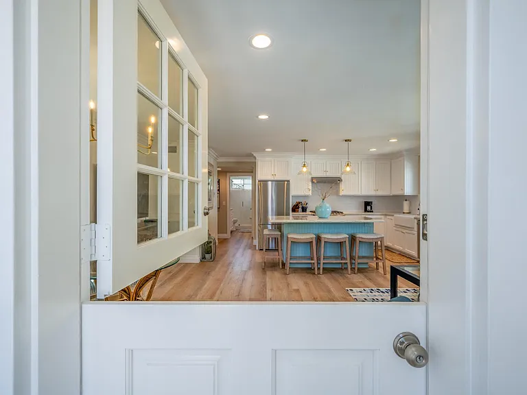 215 Poinsettia Ave #1/2 — Photo 28