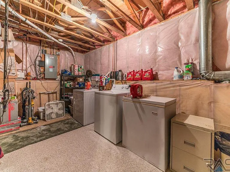 117 N Dewberry Ave — Photo 22