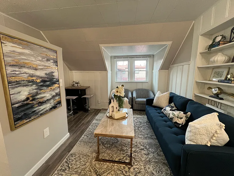1084 Van Dyke St #301 — Photo 6
