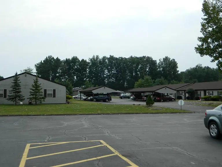 611 Ridge Rd — Photo 5