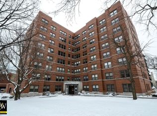 1585 Ridge Ave APT 607, Evanston, IL 60201