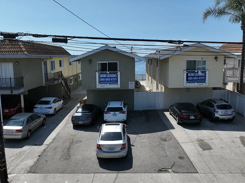 6647 Del Playa Dr
