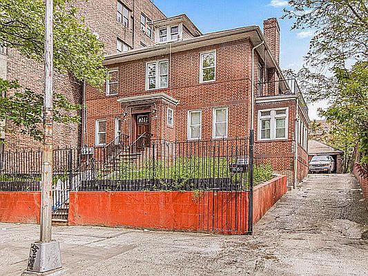 1st image of 1720 Popham Ave #1
