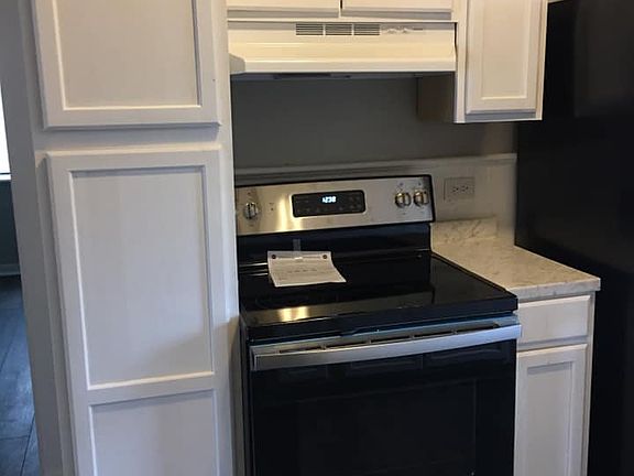 3rd image of 735 Beechwood Dr