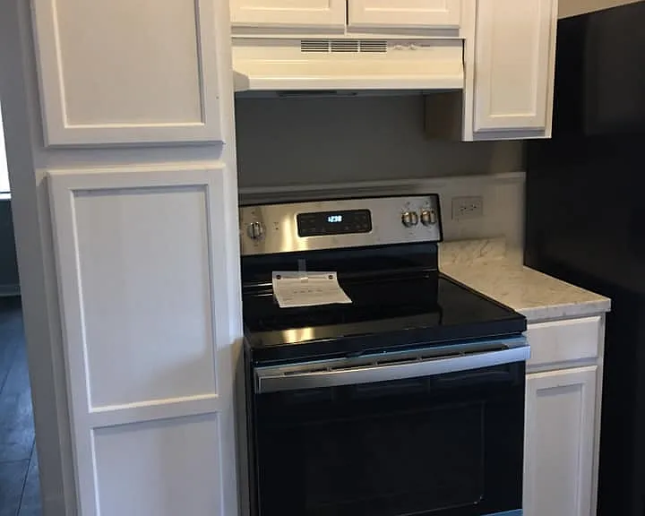 735 Beechwood Ave — Photo 3