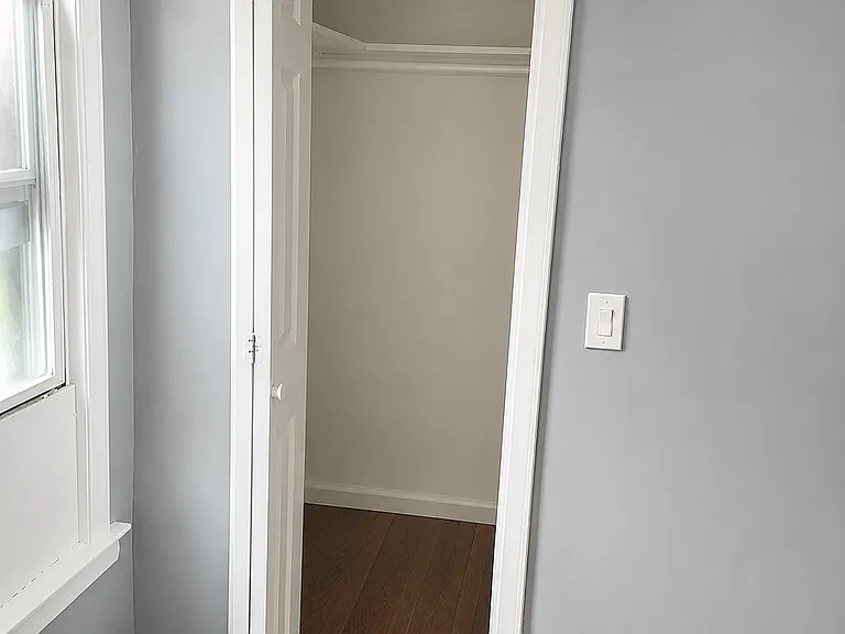 28 Hickory St #1N — Photo 9