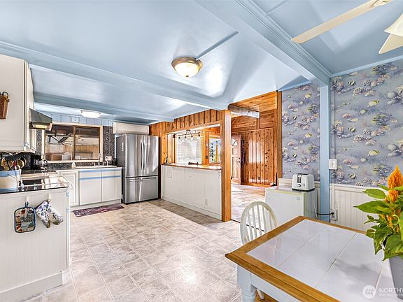 3rd image of 8415 Donald Way