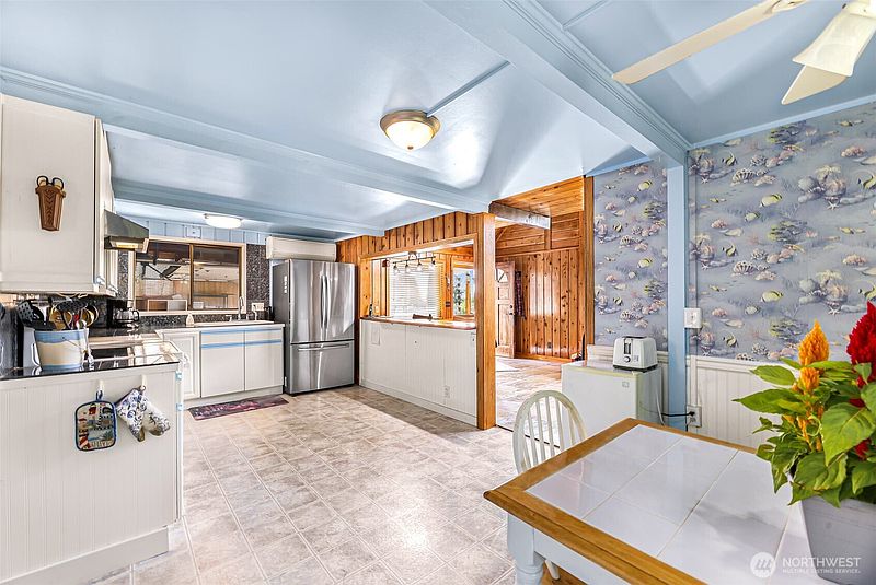 3rd image of 8415 Donald Way
