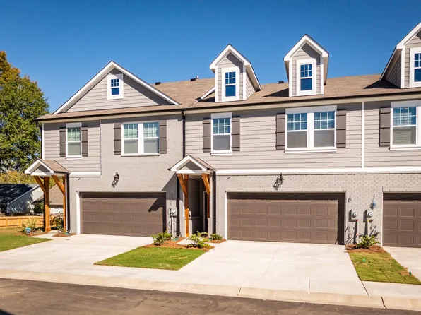 312 Cannamela Dr, Pineville, NC 28134