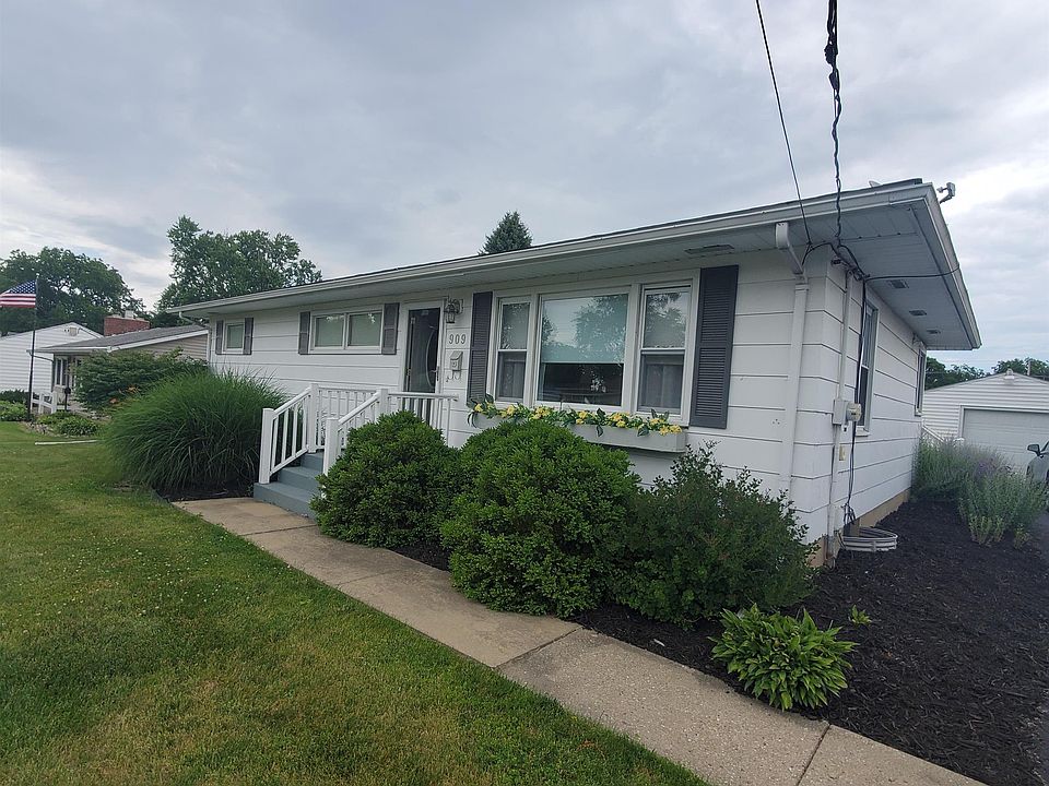 1st image of 909 Olive St
