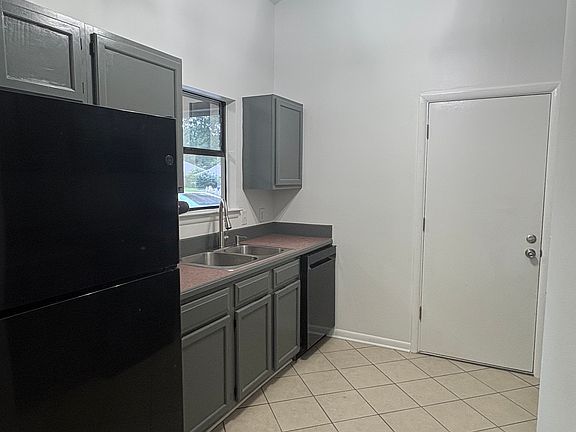 5th image of 9224 Barnacle Blvd