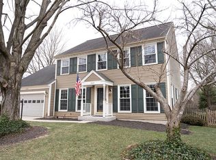 13047 Farthingale Dr, Herndon, VA 20171