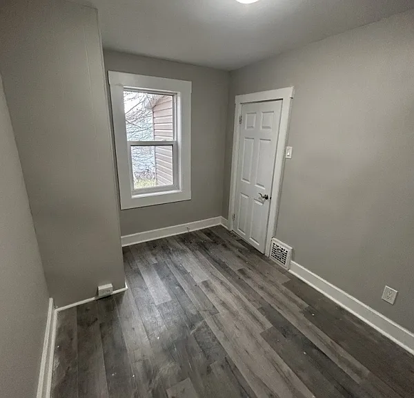 545 Morris St #1 — Photo 3