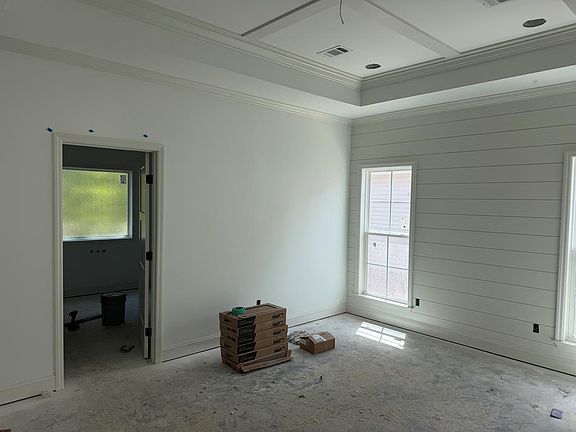 3rd image of 39 Sloans Village Way SE