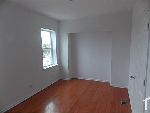 4th image of 4118 Pennsgrove St #2