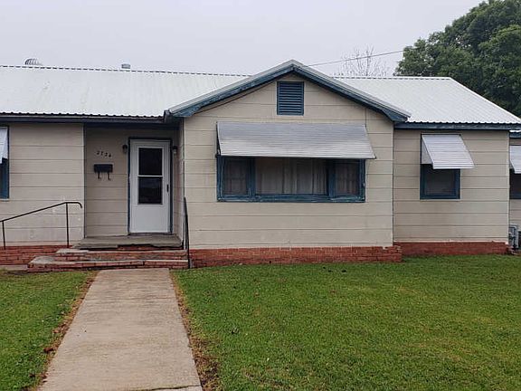 2nd image of 2734 Allain St