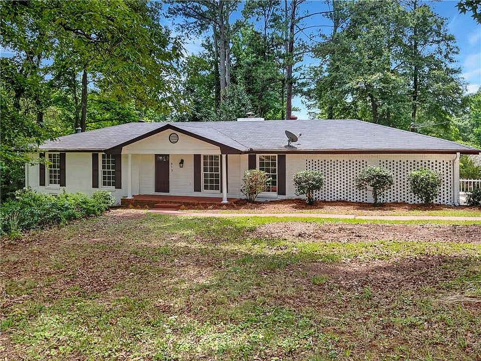 1st image of 913 King Dr SE