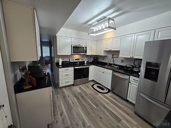 4th image of 1005 Hunters Creek Dr #1005