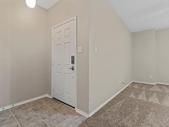 3rd image of 5444 Avery Ln