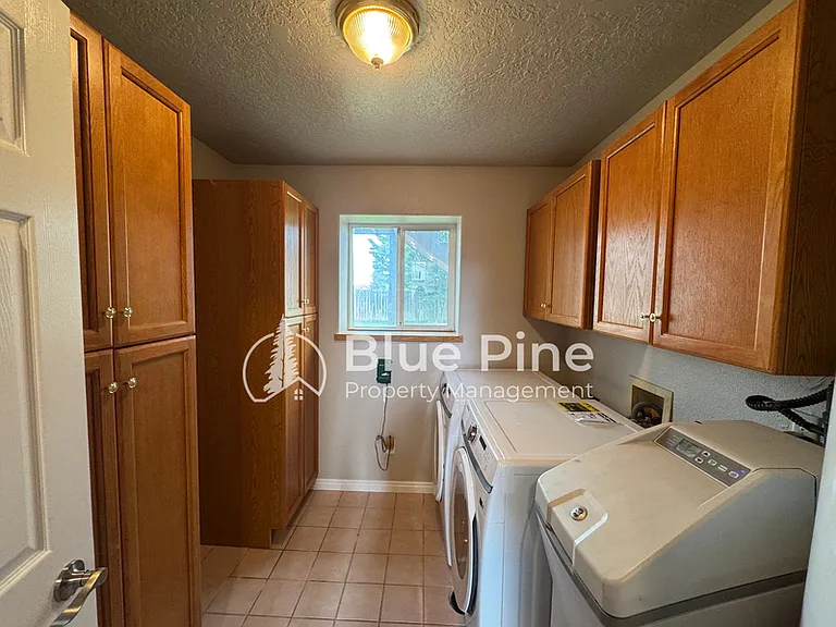 3535 Spring Creek Dr — Photo 20