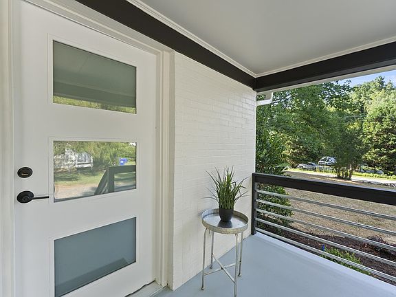 3rd image of 507 Alma Ave