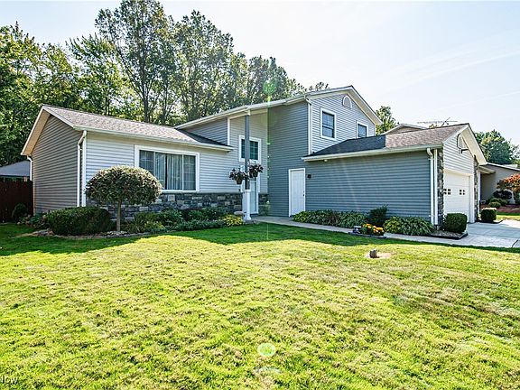 3rd image of 5763 Grovewood Dr