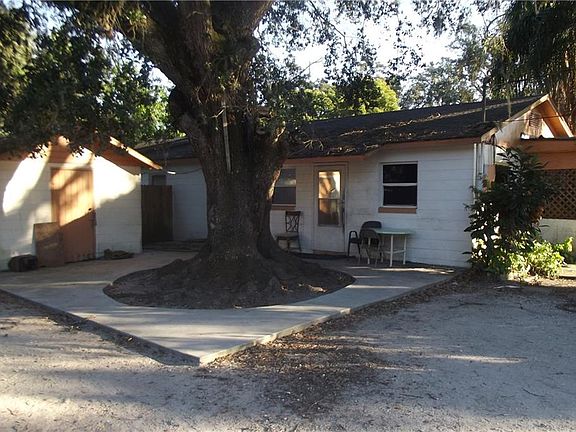 4th image of 2927 Pioneer St
